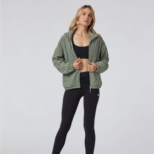 Vuori Halo Insulated Jacket BRAND NEW XS